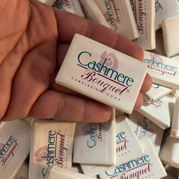 Cashmere boutique soap - Picture 3 of 3